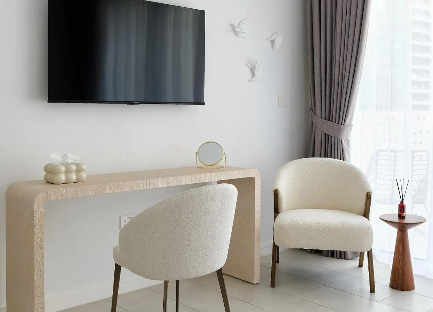 Luxury Apartment Beachfront Escape In La Vie Jbr Dubai